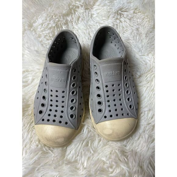 2 pair Native & Under Armour Toddler C9 Shoe Lot - Picture 16 of 16